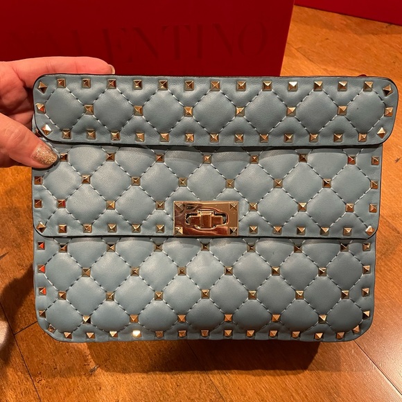 AUTHENTIC VALENTINO GARAVANI
Nappa Medium Rockstud Spike Shoulder Bag - Picture 2 of 10